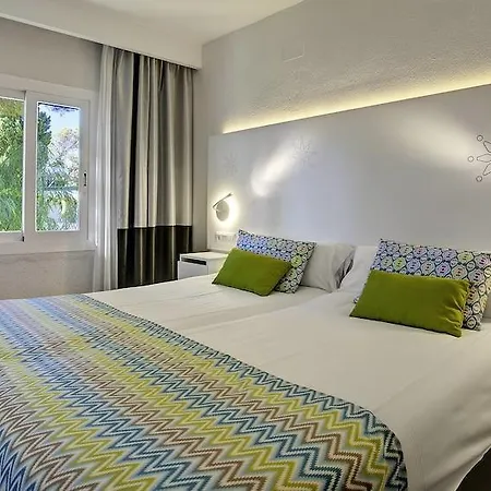 Tui Magic Life Cala Pada 4* 圣埃乌拉利亚