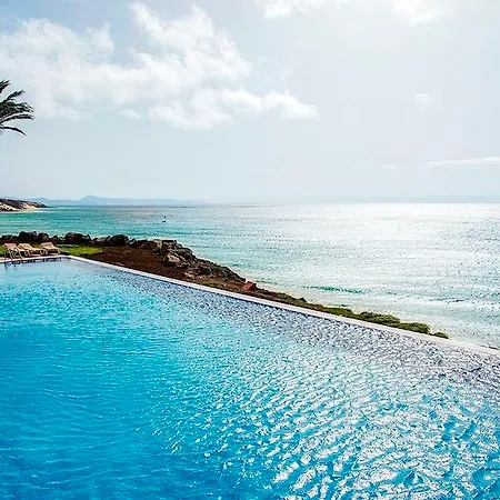 Tui Magic Life Cala Pada 圣埃乌拉利亚