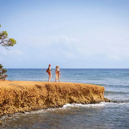 Tui Magic Life Cala Pada 圣埃乌拉利亚