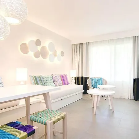 ホテル Tui Magic Life Cala Pada 4*