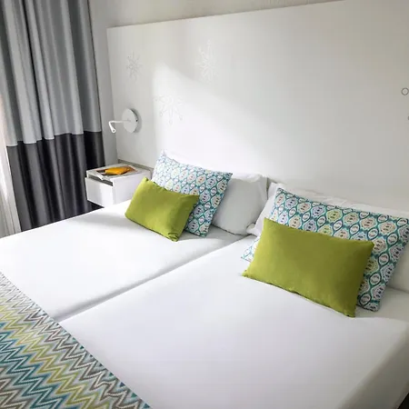 ホテル Tui Magic Life Cala Pada