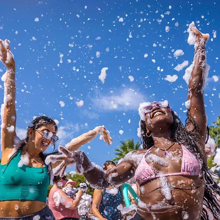 Tui Magic Life Cala Pada ホテル